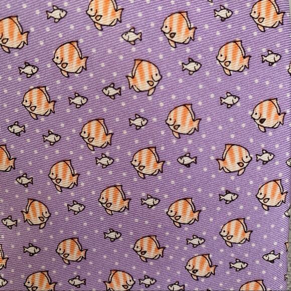 Tommy Hilfiger Lavender Angel Fish Print Silk Tie - Picture 2 of 6
